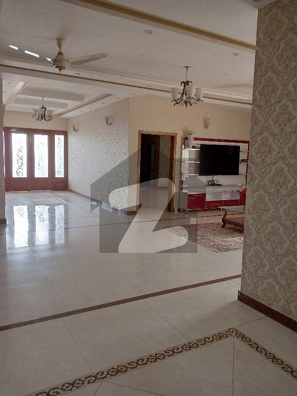 22500 Square Feet Farm House Available For Rent In Gulberg