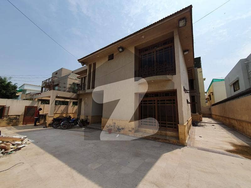 Prime Location, 600 Square Yards House, 7 Rooms Plus Basement, Available For Rent Commercial Or Residential Use Block 2 Clifton, Karachi.