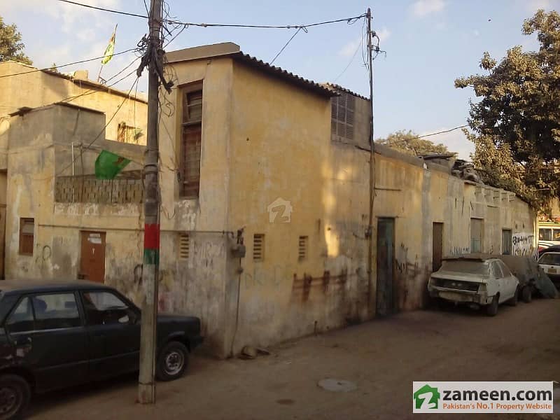 House With Shops On Main Jehangir Road Facing For Sale House With Shops On Main Jehangir Road Facing For Sale
