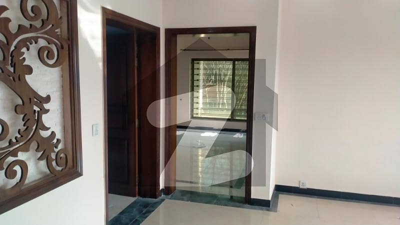 10 Marla Single Unite House Available For Rent Bahria Town Phase 7