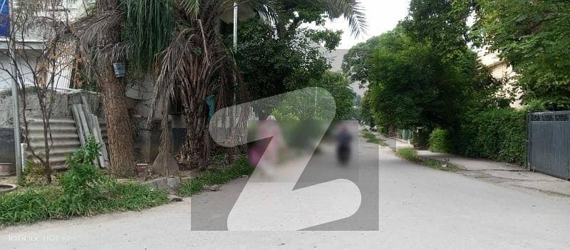 Prime Location Corner House 30x70 Prime Location Corner House 30x70