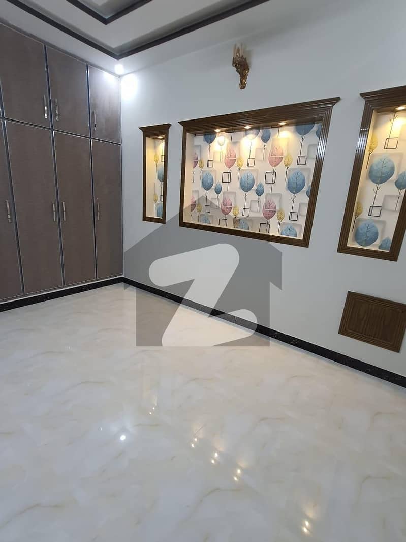 Ideal 8 Marla House Available In G-13/1, Islamabad