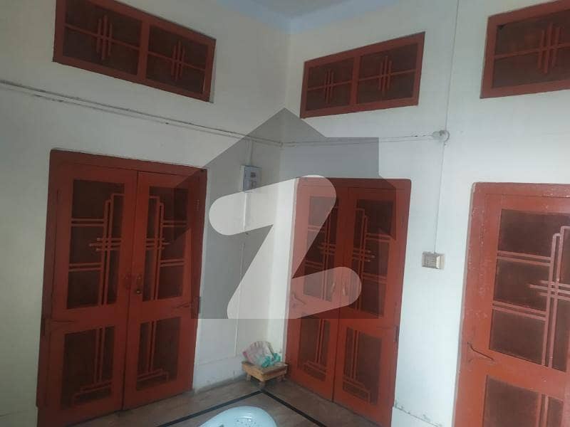 10 Marla Single Storey House For Rent 10 Marla Single Storey House For Rent