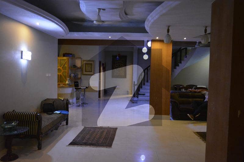 نارتھ ناظم آباد ۔ بلاک جے نارتھ ناظم آباد کراچی میں 3 کمروں کا 1.2 کنال زیریں پورشن 75 ہزار میں کرایہ پر دستیاب ہے۔