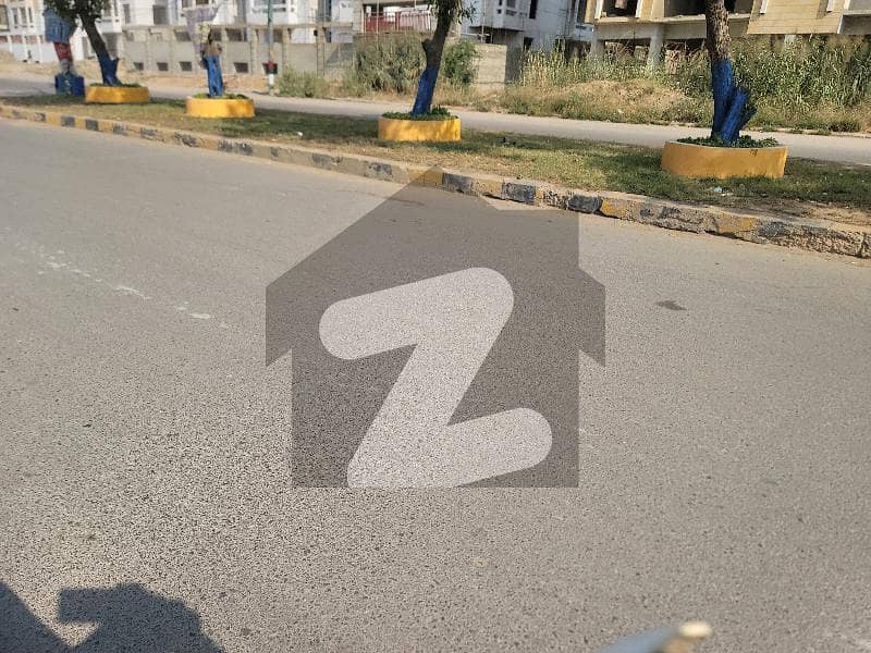 گلستانِِ جوہر ۔ بلاک 14 گلستانِ جوہر کراچی میں 4 کمروں کا 16 مرلہ کمرشل پلاٹ 22 کروڑ میں برائے فروخت۔