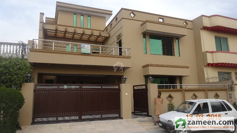 10 Marla Double Storey New Beautiful House For Sale