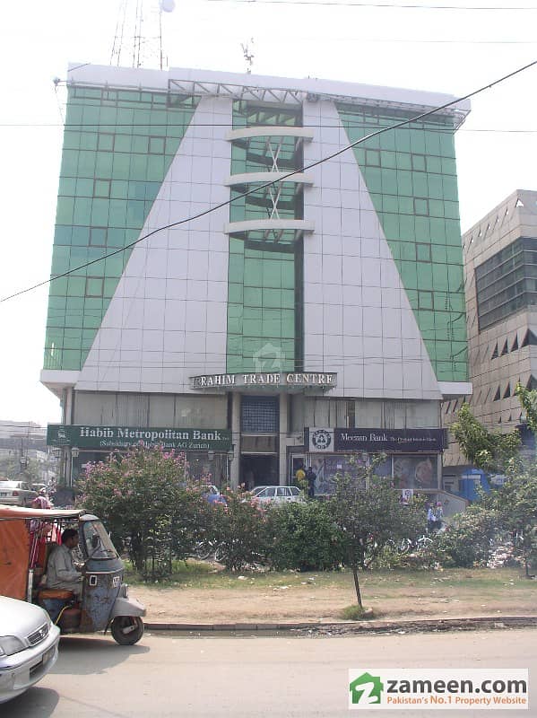 Luxurious & Spacious Office In Barkat Market Lahore Opposite To KFC