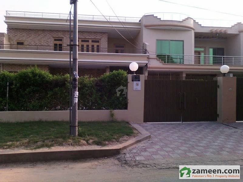 An Excellent Location Bungalow For Sale In Civil Line Sargodha