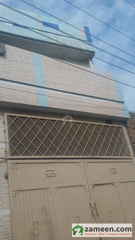 3 Storey House Having 6 Bed Rooms With Attach Bath For Sale