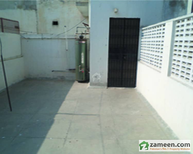 2nd Floor Small Portion For Rent In D. M. C. H. S. Near Naheed Super Market
