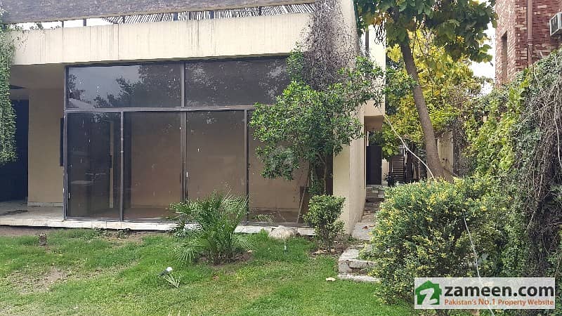 4 Kanal Commercial House For Sale At Gulberg Near Silk Bank 4 Kanal Commercial House For Sale At Gulberg Near Silk Bank