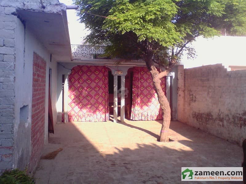 10 Marla Old Type House For Sale