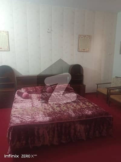 Modal Twon Link Road Sami Furnish Room With Giraj For Rent