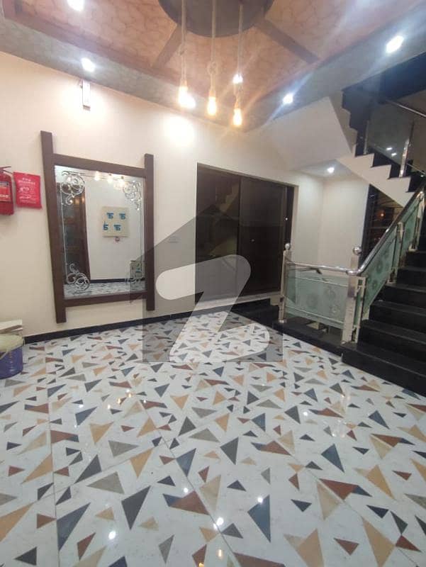 Prime Location 10 Marla Full House Available For Rent In DHA Phase 8 Block M