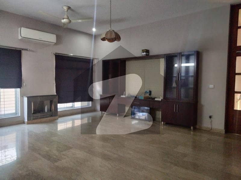 Prime Location 1 Kanal Lower Potion House For Rent In Dha Phase 7 Block P