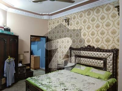 عباس ٹاؤن گلستانِ جوہر کراچی میں 5 کمروں کا 8 مرلہ مکان 2.6 کروڑ میں برائے فروخت۔