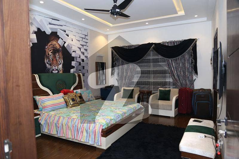 اسٹیٹ لائف ہاؤسنگ سوسائٹی لاہور میں 5 کمروں کا 1 کنال مکان 5.5 کروڑ میں برائے فروخت۔