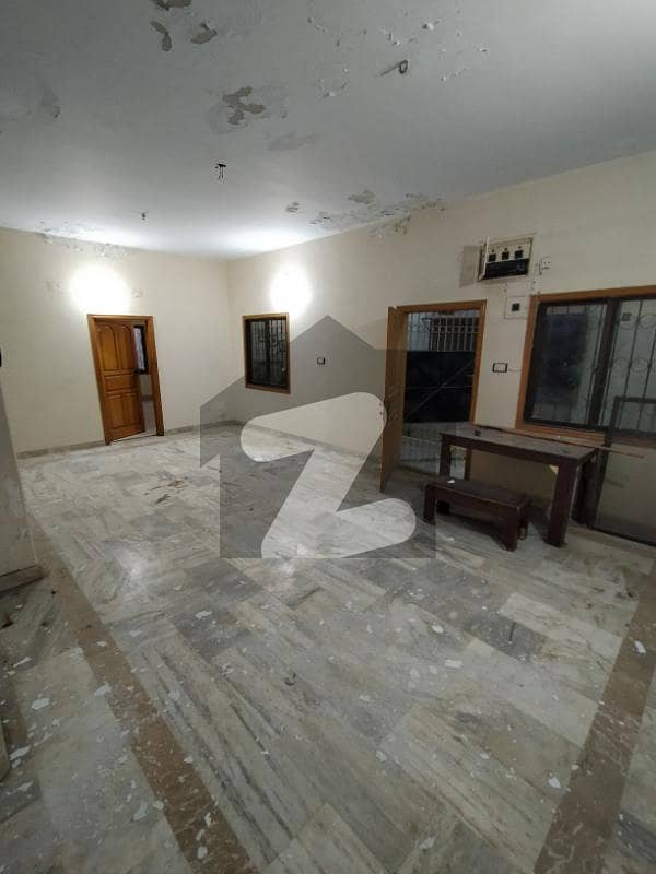 دھوراجی کالونی گلشنِ اقبال ٹاؤن کراچی میں 6 کمروں کا 13 مرلہ فلیٹ 2.5 کروڑ میں برائے فروخت۔