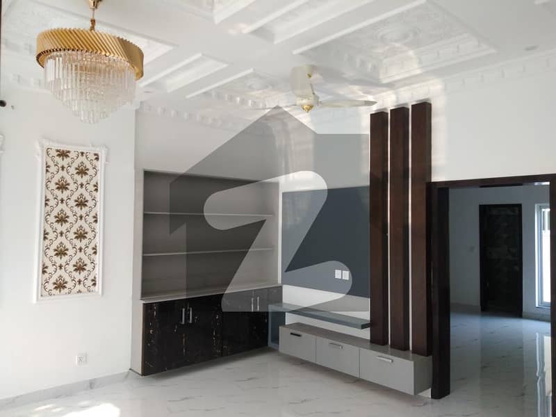 House Of 10 Marla For sale In Paragon City - Grove Block House Of 10 Marla For sale In Paragon City - Grove Block