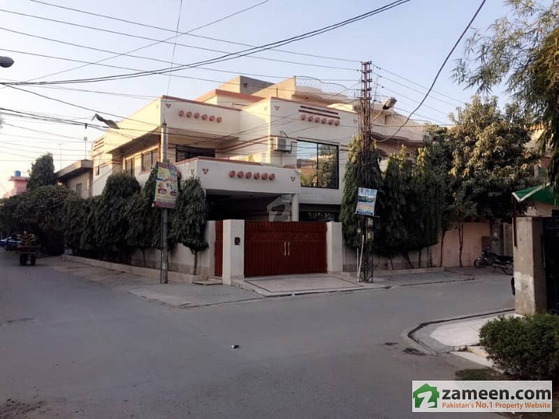 10 Marla Corner Beautiful House For Sale Behind Gourmet And Meikong