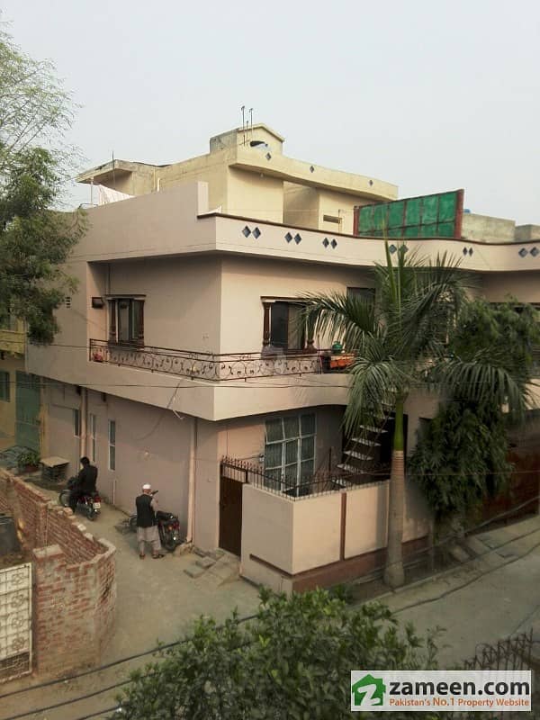 7. 25 Marla Corner Double Storey House Exactly Behind Beacon House