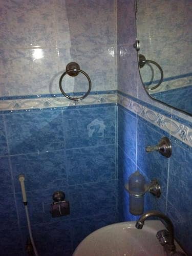 2 Bathroom View