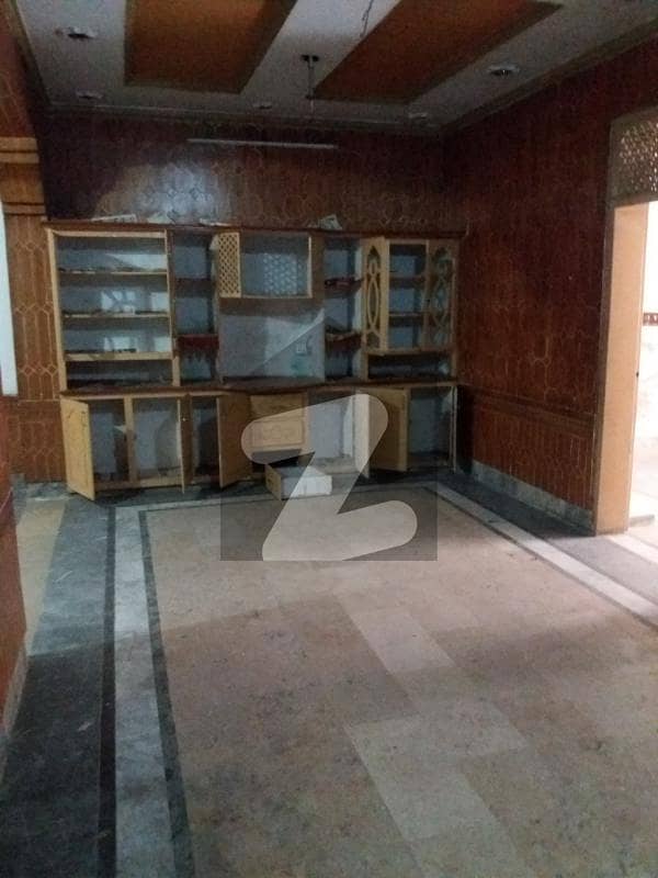 10 Marla Lower Portion Available For Rent In Ittehad Colony Allama Iqbal Town Lahore