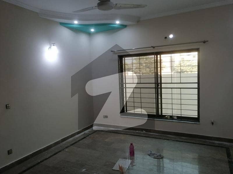 1 Kanal Ground Floor Portion For Rent Available In Opf Housing Society