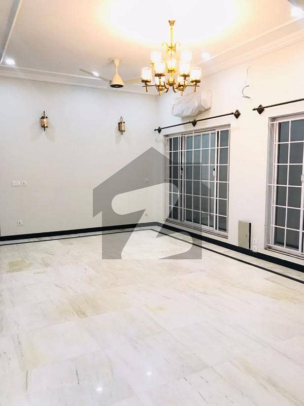 Brand New Luxury Portion With Beautiful Location Brand New Luxury Portion With Beautiful Location