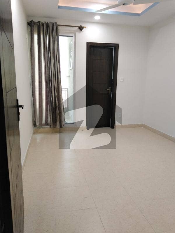 Flat For Sale In Prime Arcade Plaza Flat For Sale In Prime Arcade Plaza