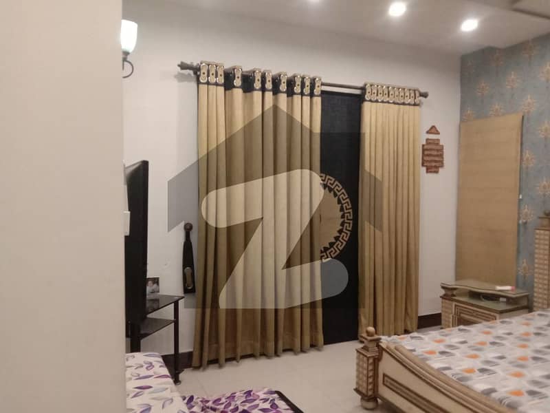 ایڈن ویلی فیصل آباد میں 3 کمروں کا 5 مرلہ مکان 2.1 کروڑ میں برائے فروخت۔