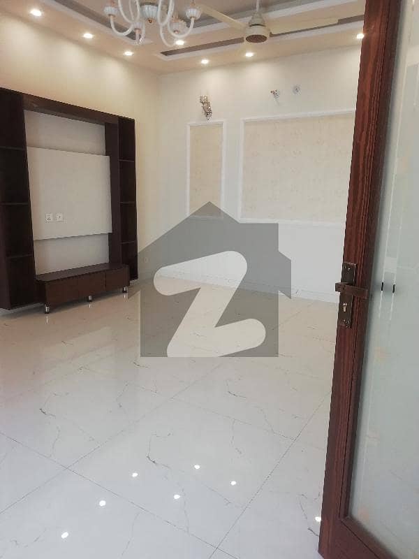 Brand New 5 Marla Flat For Rent In Available