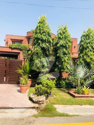 2 kanal Fully Luxury Bungalow Tech Society Opposite Of Doctor Hospital, On Canal Road