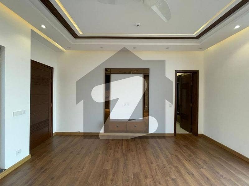 Upper Portion Luxury For Rent Hot Location Near To Market Near To Masjid Near To Park