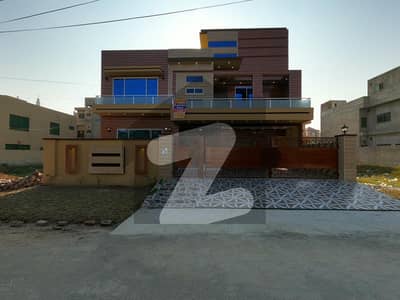1 Kanal Facing Park Brand New House For Sale