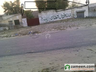 Commercial Plot Neelam Road Facing Beautiful Layyah Minor Canal