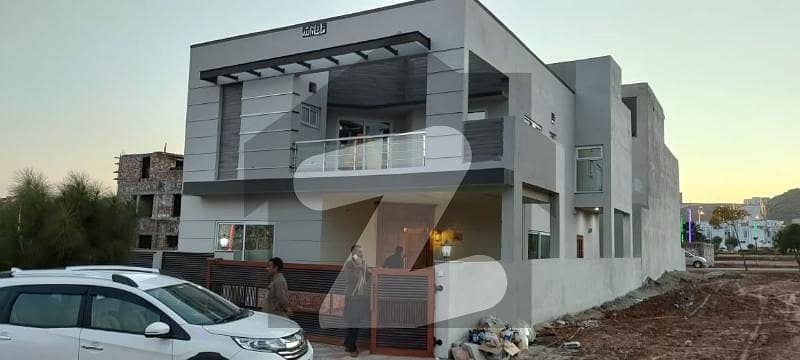 10 Marla Villa In Park View City B Block - Fully Furnished House For Sale