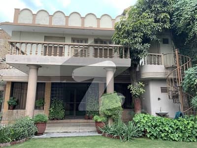 Prime Location House Available For sale In Gulberg