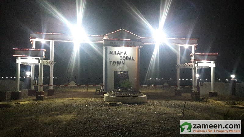Allama Iqbal Town - Plot For Sale