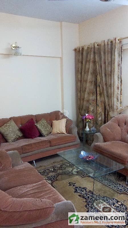 5 Rooms Apartment In Gulistan-e-jauhar