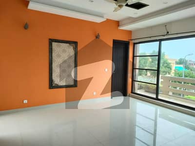 Kanal Upper Portion 3 Bedroom In Dha Phase 8 Ex Air Avenue
