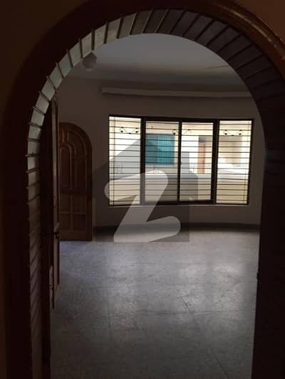G 11.3 Beautiful Location House 1000 Yard 3 Storey House For Sale