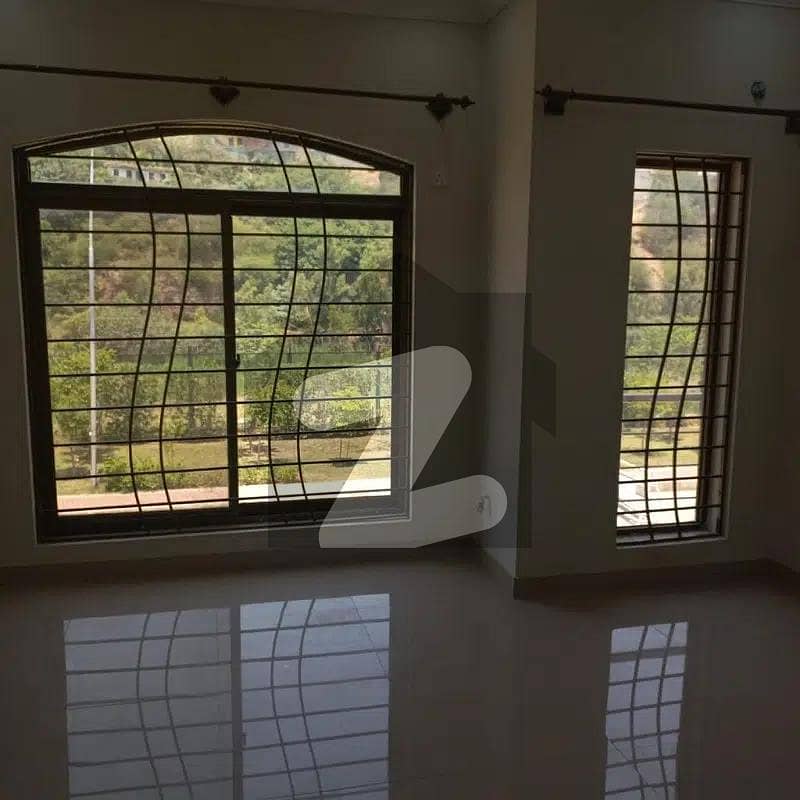 3200 Square Feet House Ideally Situated In G-15/3