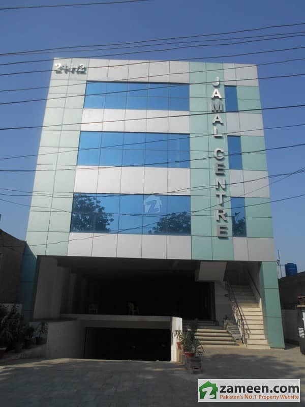 1 Kanal Commercial Building For Rent