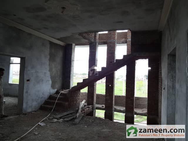 2 Staircase from TV lounge