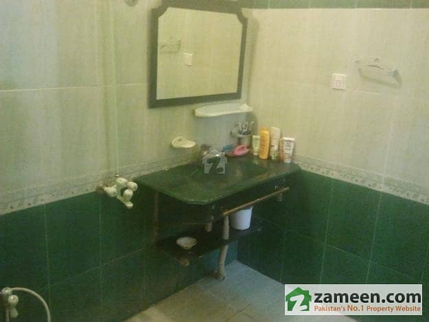 2 Bathroom View