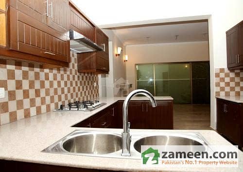 1 Kanal Villa For Sale 1 Kanal Villa For Sale
