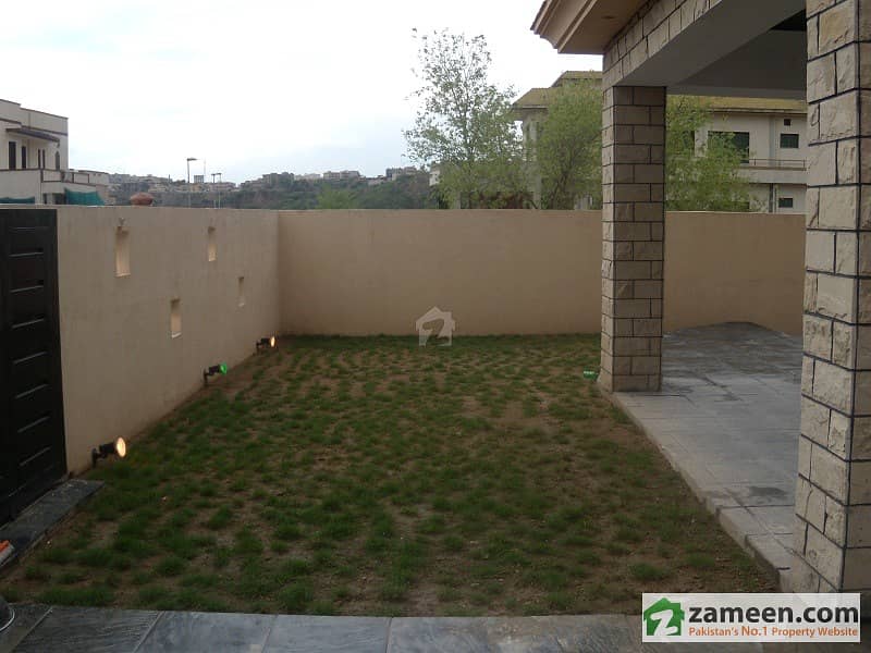 9 Lawn View 9 Lawn View