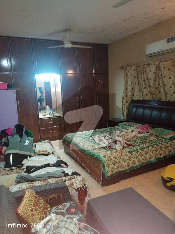 ماڈل ٹاؤن لاہور میں 3 کمروں کا 6 مرلہ مکان 1.32 کروڑ میں برائے فروخت۔