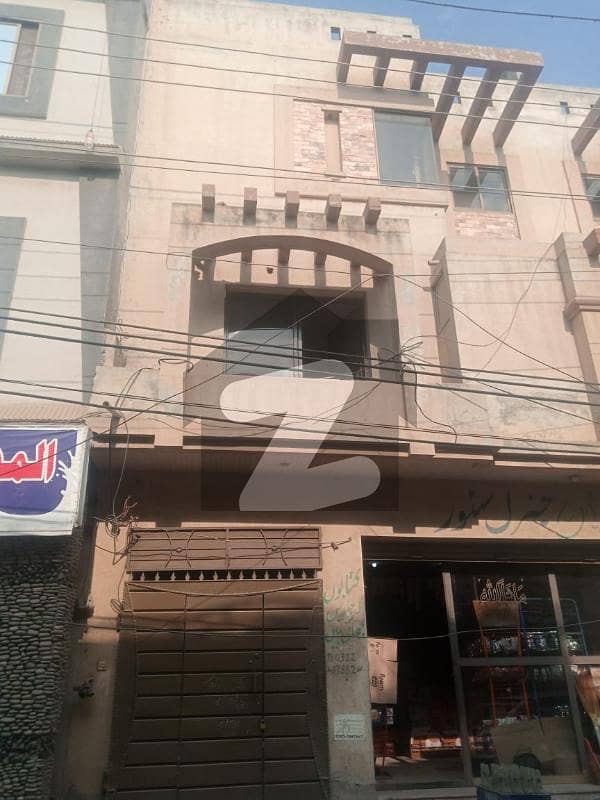 علی عالم گاڈرن لاہور میں 3 کمروں کا 3 مرلہ فلیٹ 15 ہزار میں کرایہ پر دستیاب ہے۔
